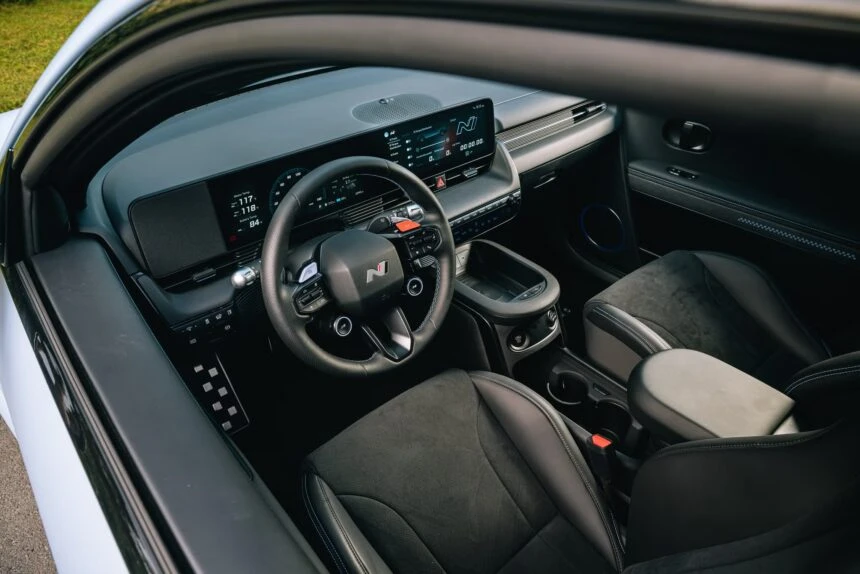 Hyundai готує два нові електрокросовери: компактний IONIQ 4 та сімейний IONIQ 7