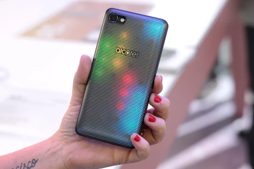 Куди зникли телефони Alcatel і до чого тут Nokia: історія знайомого бренду